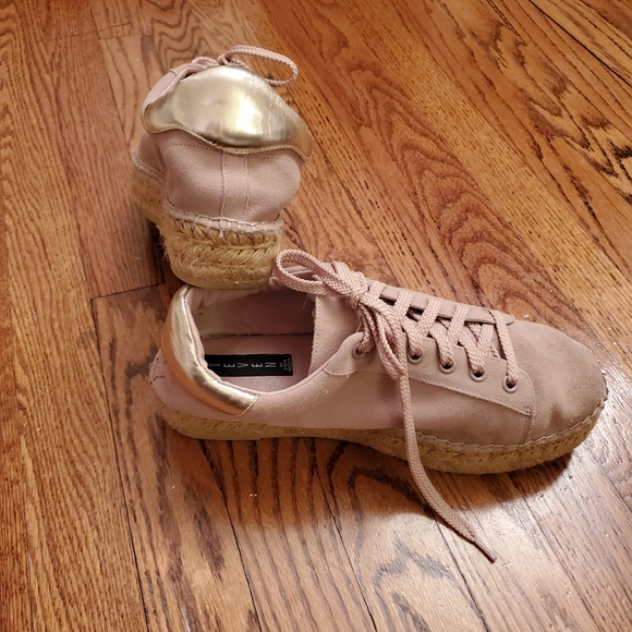 Be The Star Platform Espadrille Sneakers! - Picture 9 of 10